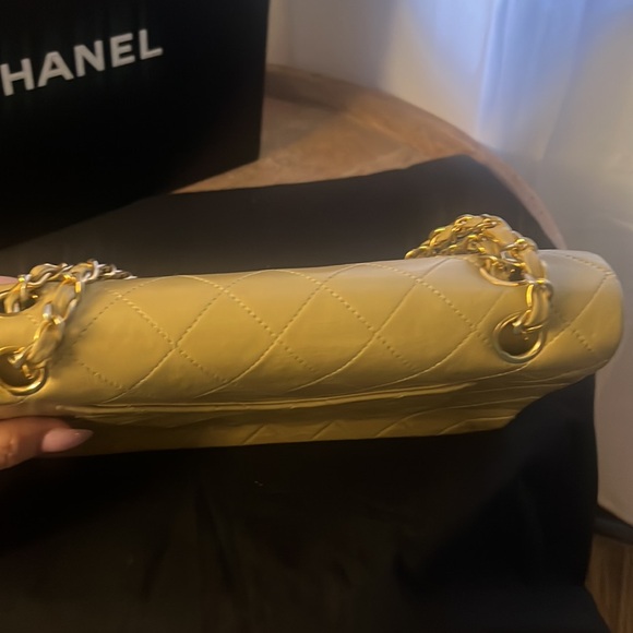 🔥Authentic Chanel medium Double Flap Classic Handbag🔥 - Picture 14 of 17
